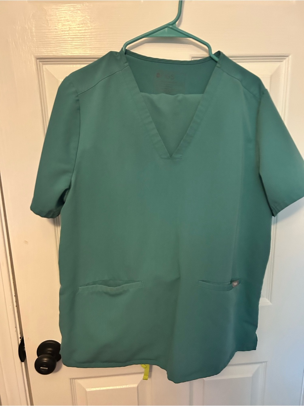 Figs Women's V-Neck Tunic Top and Zamora High Waisted Jogger Set - Teal Green